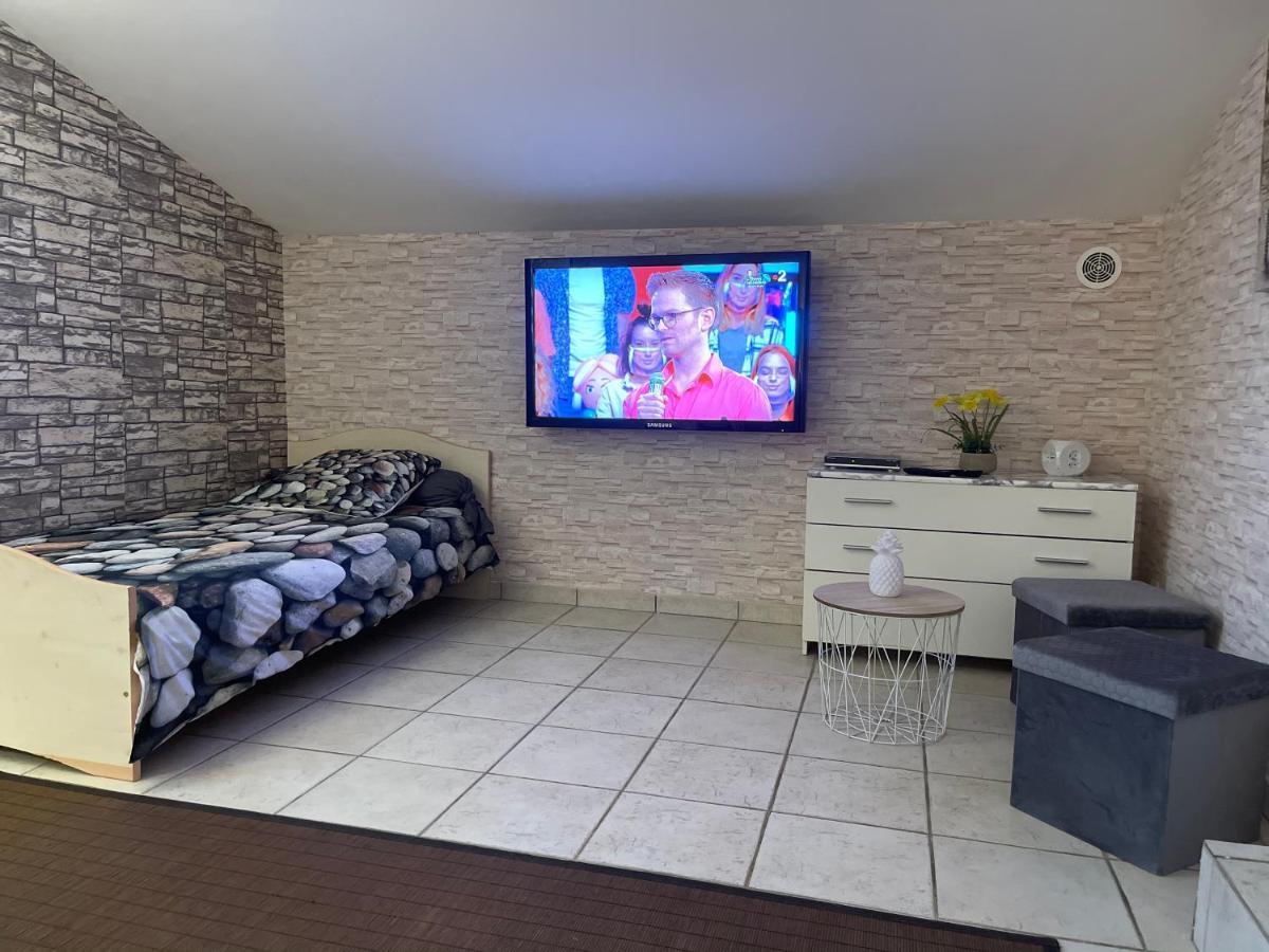 Quarto em Acomodações Particulares Chez Chris Mare & Macchia
